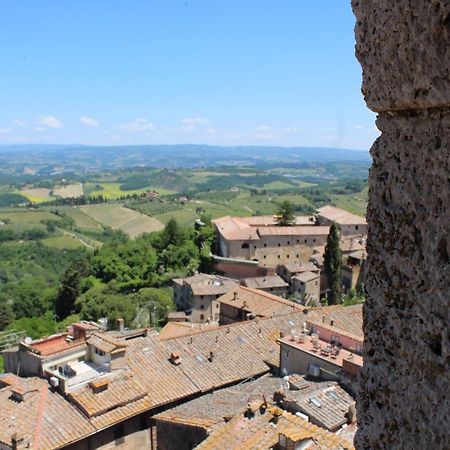 Torre Salvucci Maggiore Medieval Tower Experience San Gimignano Exterior photo